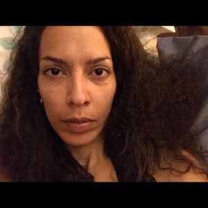 Meet your Posher, Dee